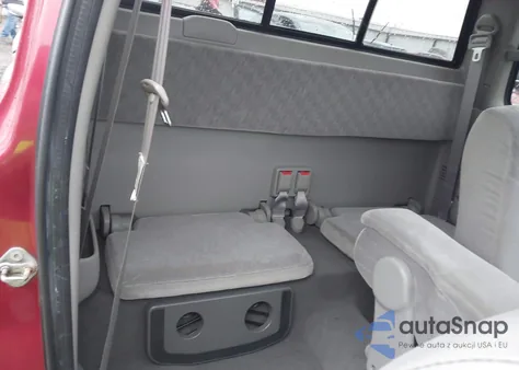 2003 Toyota Tacoma z USA, uszkodzony, nr VIN 5TEWM72N53Z177342